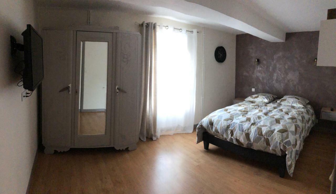 Ferienhaus Batisse Du Pont Pinard Et Son Granit Rose *